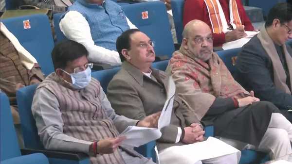 भाजपा की संसदीय दल की बैठक शुरू, अमित शाह, जेपी नड्डा मौजूद